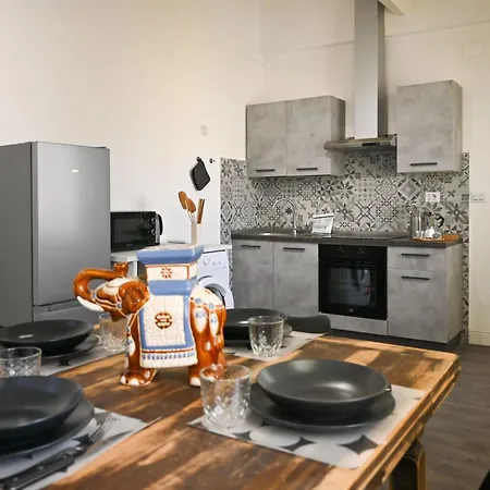 Apartment Innpisarentals2 - The Six Design Flat